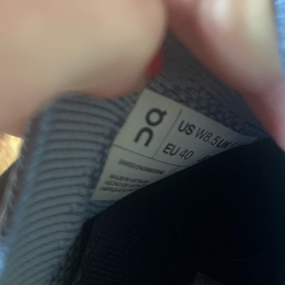 On Cloud On Running Cloudswift 3 Size 8.5 Metal White - Picture 5 of 16